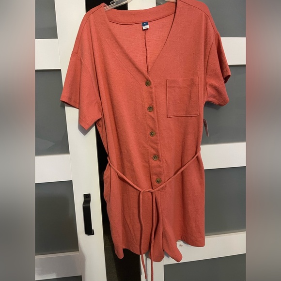 Romper…Old Navy Cross Hatch short sleeve romper! - Picture 1 of 6